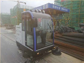 圣倍諾電動(dòng)掃地機(jī)獲河南建筑工地歡迎 圣倍諾電動(dòng)掃地機(jī)獲河南建筑工地歡迎