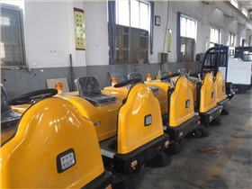 小型掃地為您解放清潔手工化 小型掃地為您解放清潔手工化