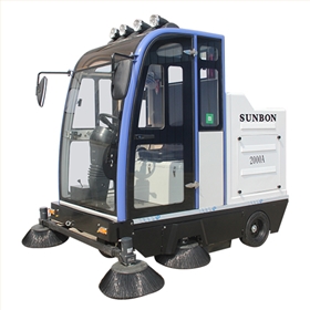 駕駛式清掃車
