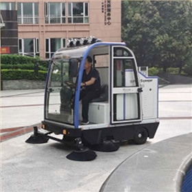 環(huán)衛(wèi)電動掃地車 環(huán)衛(wèi)電動掃地車