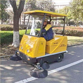 小型環(huán)衛(wèi)掃地機(jī)的優(yōu)點(diǎn)及價(jià)格 小型環(huán)衛(wèi)掃地機(jī)的優(yōu)點(diǎn)及價(jià)格