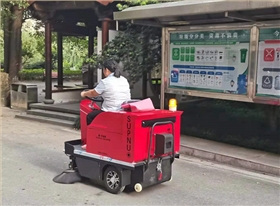 小區(qū)新能源電動(dòng)掃地機(jī)如何選擇