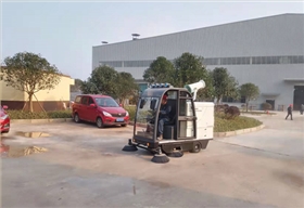 礦區(qū)適合什么樣的電動清掃車