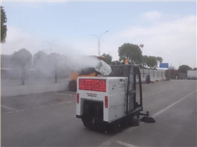 使用工業(yè)清掃車可以獲得更多的好處 使用工業(yè)清掃車可以獲得更多的好處