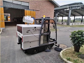 一臺(tái)功能多樣的電動(dòng)掃地車的選擇 一臺(tái)功能多樣的電動(dòng)掃地車的選擇