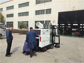 為大型工廠推薦最適合的清掃車型號，提高清潔效率