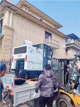 工業(yè)掃地車:提升清潔效率與推動環(huán)保的新選擇 工業(yè)掃地車:提升清潔效率與推動環(huán)保的新選擇