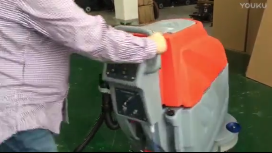 地面清洗工作應(yīng)選擇怎樣的電動洗地機(jī) 地面清洗工作應(yīng)選擇怎樣的電動洗地機(jī)