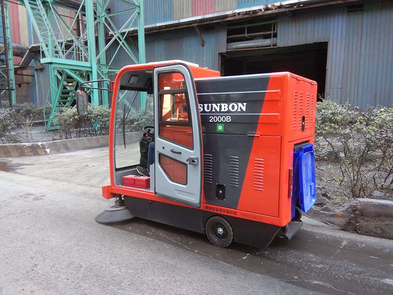 廠區(qū)清掃用怎樣的座駕掃地車(chē) 廠區(qū)清掃用怎樣的座駕掃地車(chē)