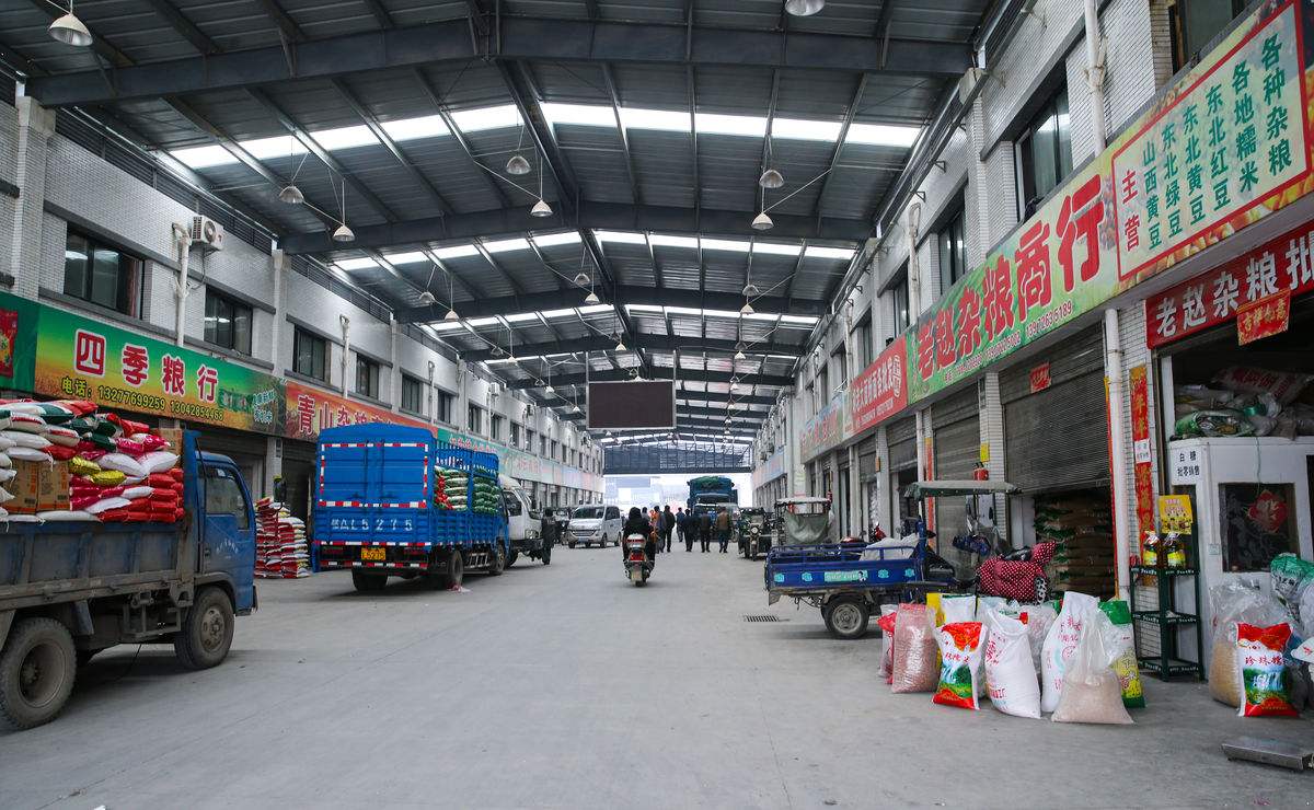 農(nóng)貿(mào)批發(fā)市場(chǎng)能用駕駛式掃地車(chē)嗎 農(nóng)貿(mào)批發(fā)市場(chǎng)能用駕駛式掃地車(chē)嗎