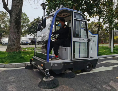 駕駛式電動(dòng)掃地車可清掃那些路面？