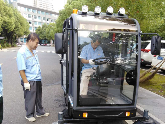 工廠清掃車(chē)冬天維護(hù)保養(yǎng)重事項(xiàng)