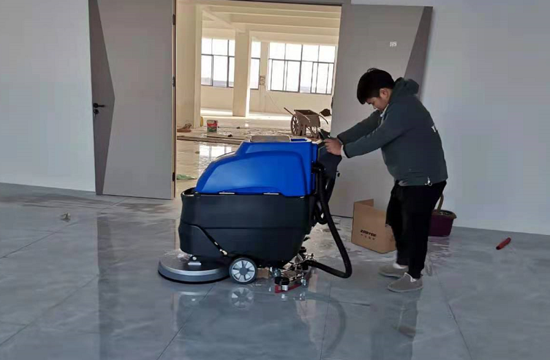 手推式洗地機(jī)580交付常州某展覽器材公司 手推式洗地機(jī)580交付常州某展覽器材公司