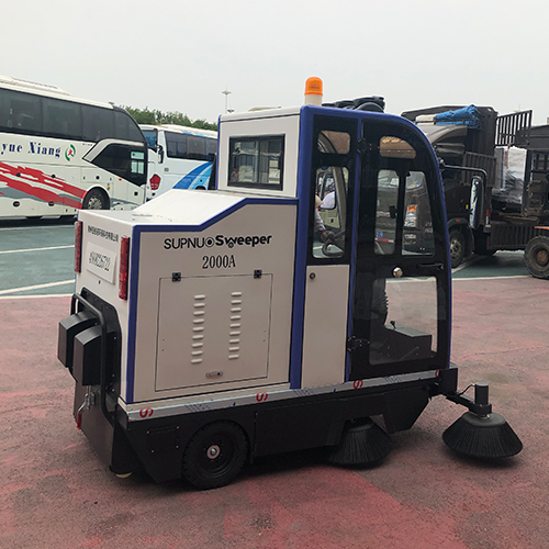 環(huán)衛(wèi)電動掃地機具備哪些特點優(yōu)勢
