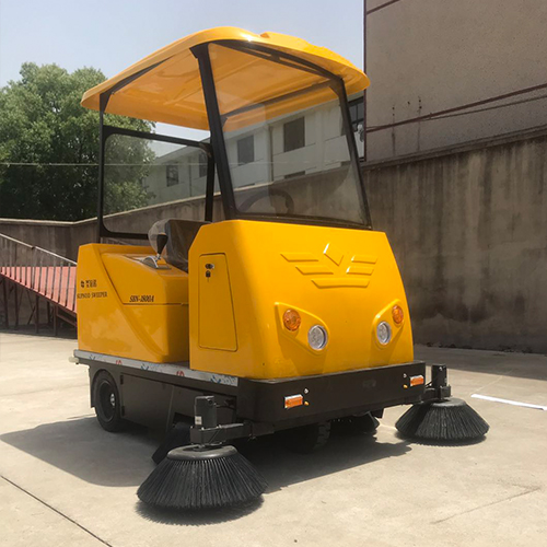正確使用垃圾清掃車(chē)很重要
