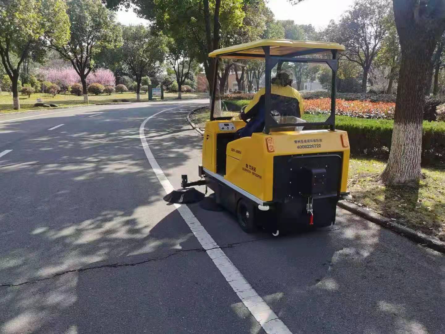 電動(dòng)掃地車(chē)為什么值得物業(yè)企業(yè)主購(gòu)買(mǎi)