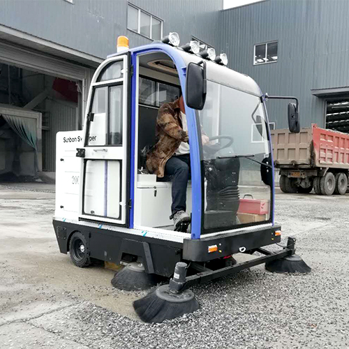 電動(dòng)路面清掃車 電動(dòng)路面清掃車