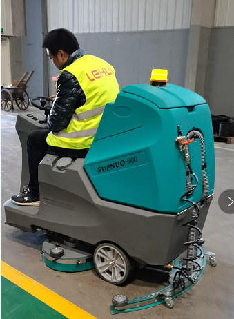 2000AW電動掃地車和900洗地機(jī)在南京包裝廠案例