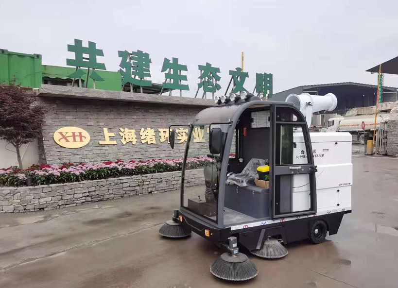 小型掃地車省時(shí)省力受市場(chǎng)青睞