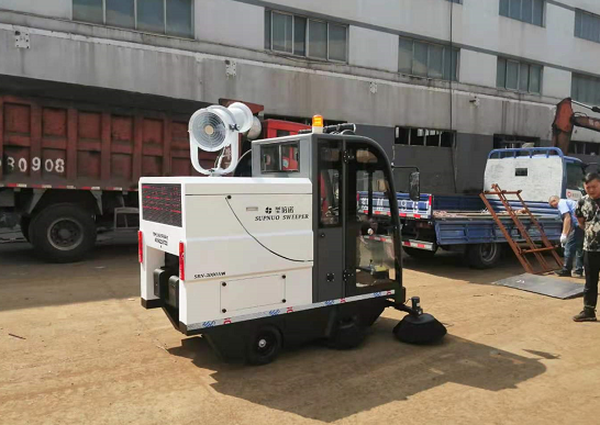 電動(dòng)掃地車2000AW進(jìn)駐常州某再生資源公司 電動(dòng)掃地車2000AW進(jìn)駐常州某再生資源公司