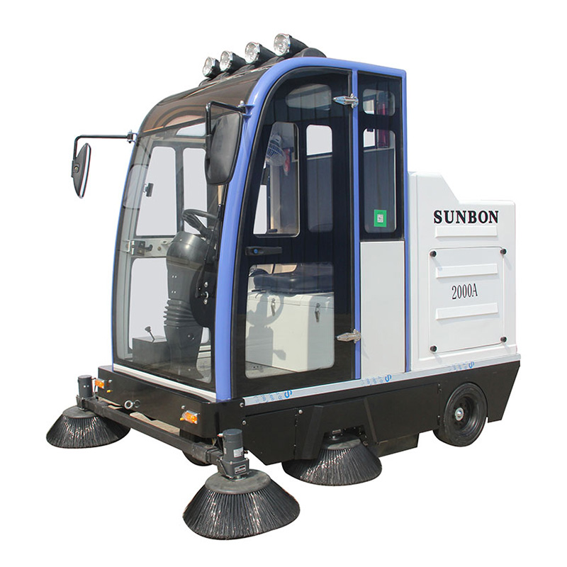 電動駕駛式掃地機(jī)