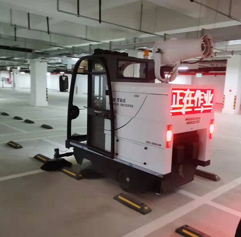 電動清掃車給社區(qū)保潔帶來了便利 電動清掃車給社區(qū)保潔帶來了便利