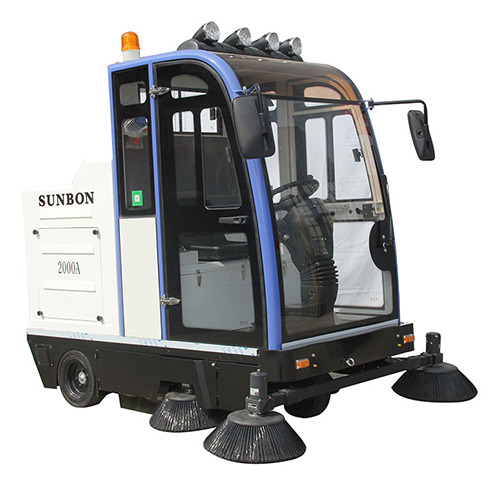 工業(yè)駕駛式電動掃地車