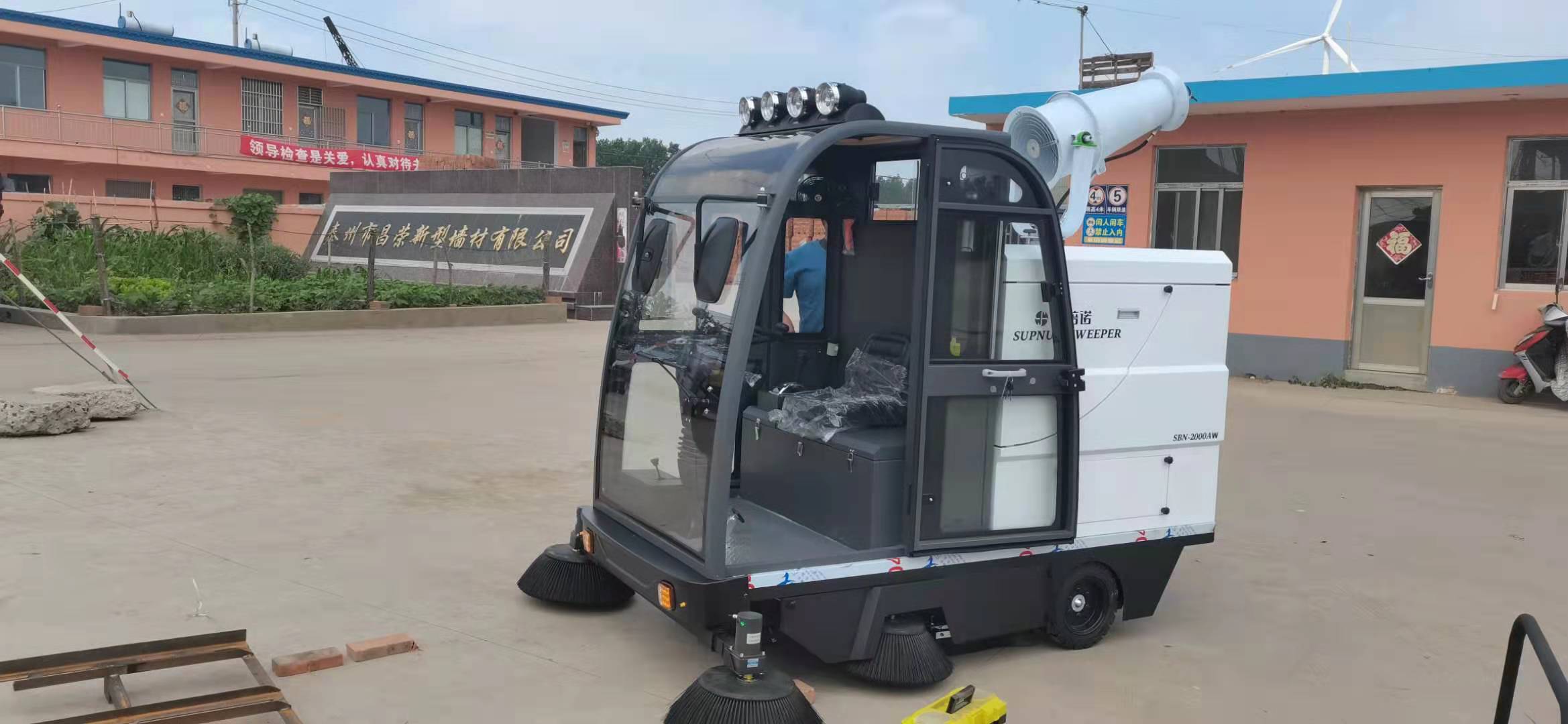 掃地車清潔工廠的難度僅次于車間清潔