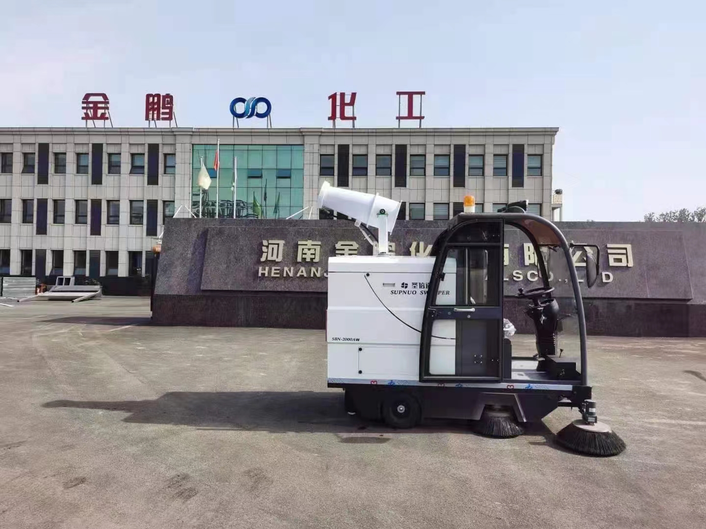 工廠道路清掃車在市場上可以應(yīng)用的因素