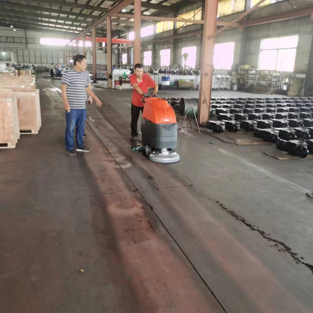 環(huán)衛(wèi)工人的好助手！道路清掃車讓你工作更輕松