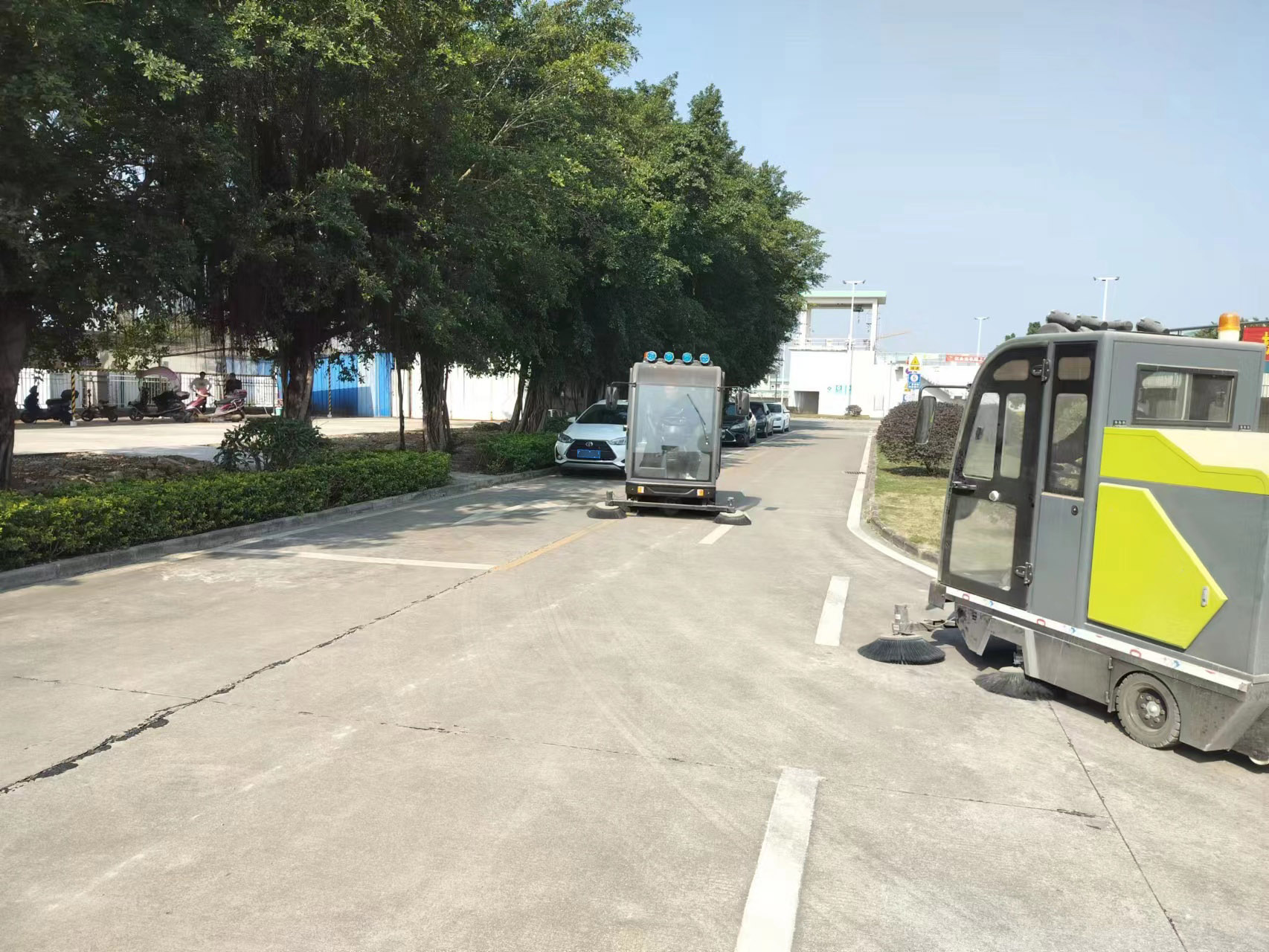 小型駕駛式掃地車是否有用，能夠清掃得干凈嗎？