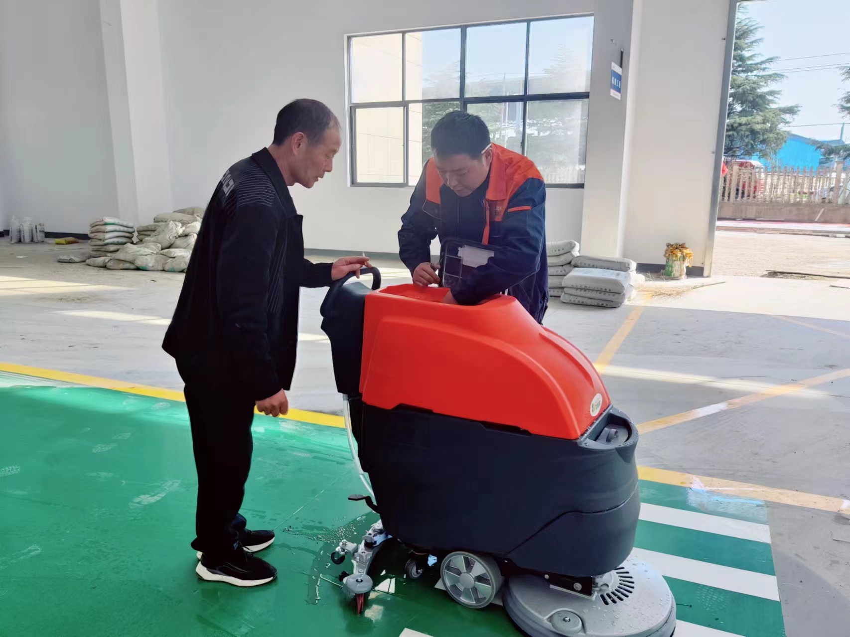 物業(yè)清掃車：提高環(huán)境衛(wèi)生質量，降低勞動力成本