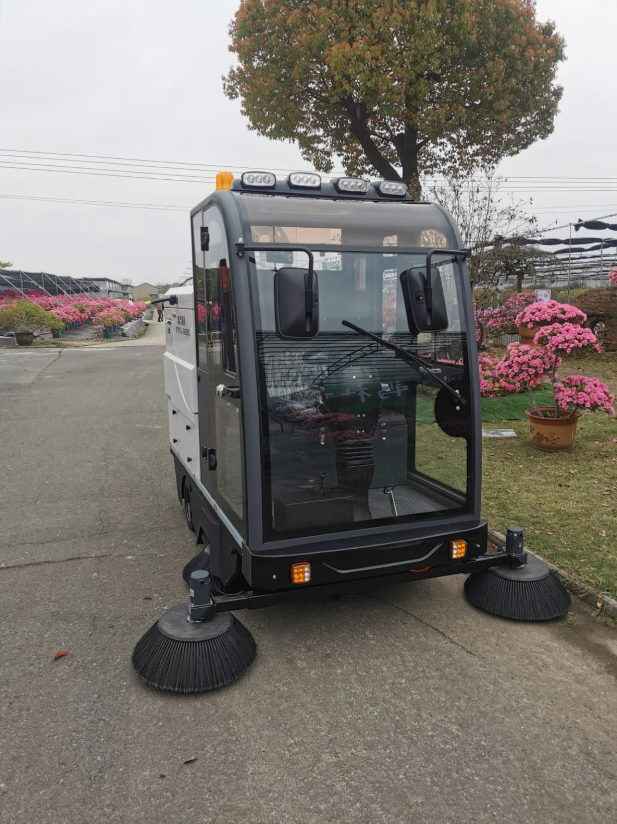 駕駛式清掃車(chē)：提升城市清潔效率的理想選擇
